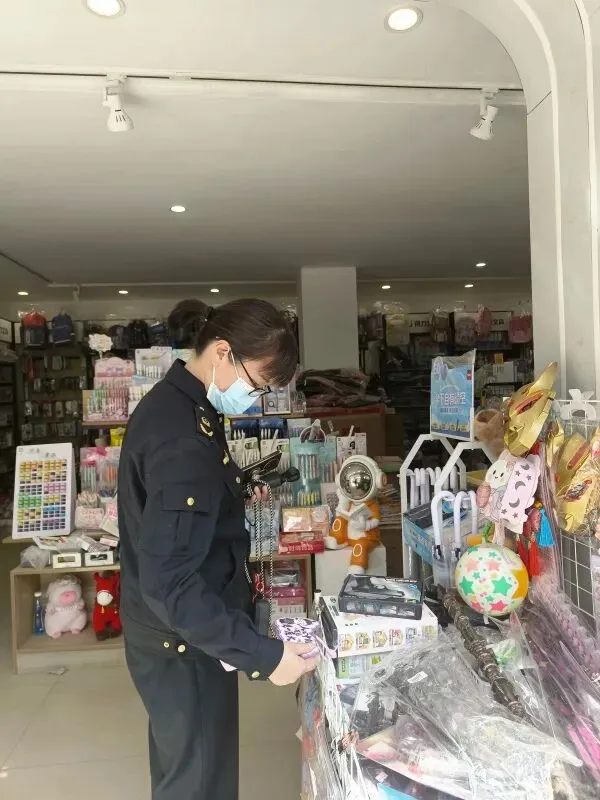 滇源市场监管所:打好护校安园“组合拳”,守牢校园“舌尖安全”