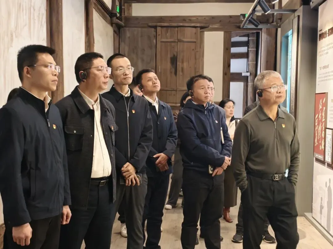 基本培训 | 仓山区营销中心党支部联合客户服务部党支部开展深度研讨 为协同攻坚汇聚合力