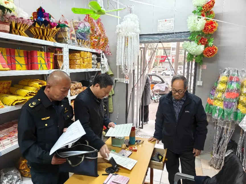 强化监管守底线 文明祭扫护清明——区市场监督管理局开展殡葬用品专项检查行动