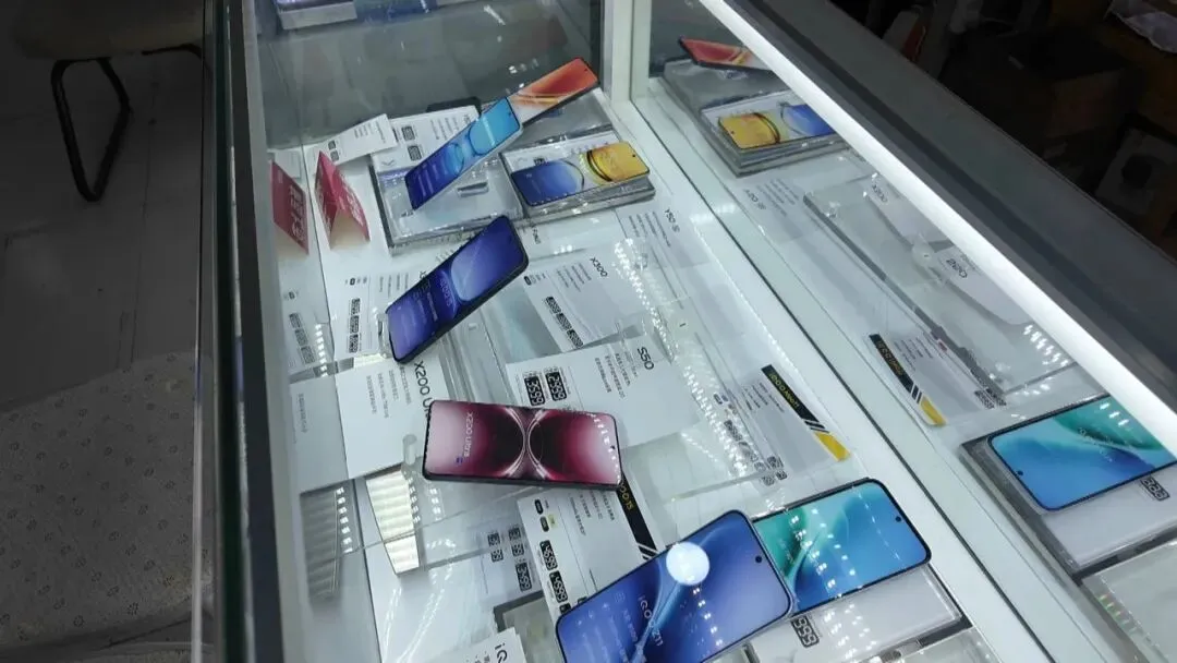 记者调查 || AI产业带火芯片市场!银川二手手机、电脑回收价大波动