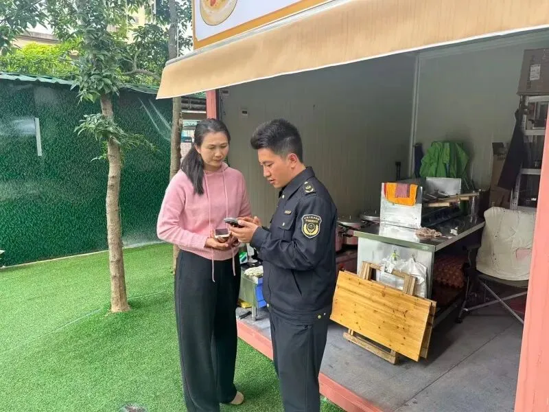 龙泉市场监管所“四措并举”扎实推进2025年度市场主体年报工作