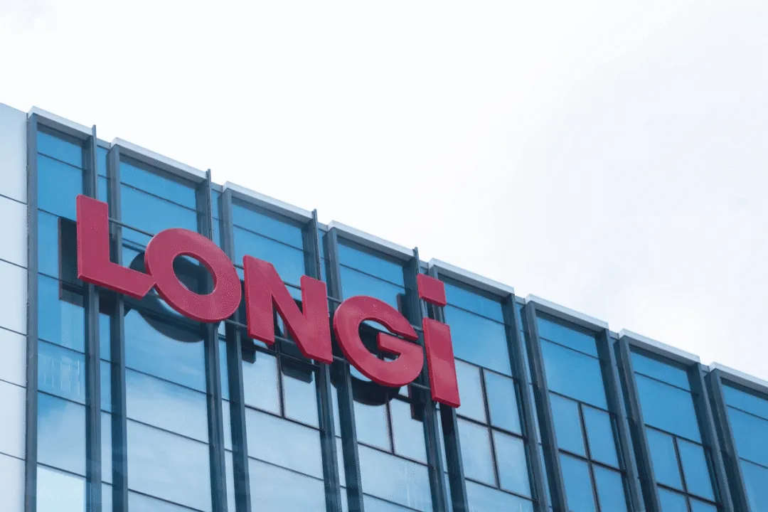 隆基甩出“全栈”方案,光储市场告别“拼凑游戏”