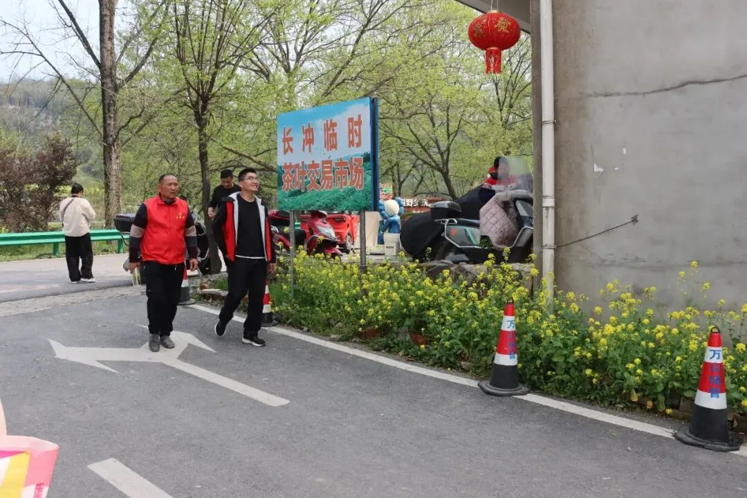 庐江这个村内市场,人气太“旺”了!