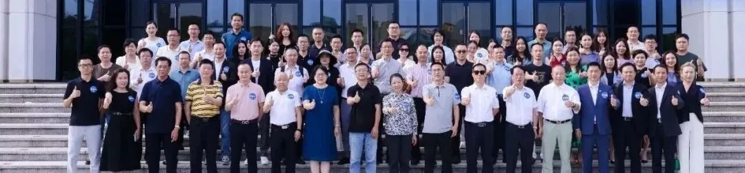 以数驭势:国际营销大数据赋能外贸企业全球化增长——《2025年度贸易数据报告》