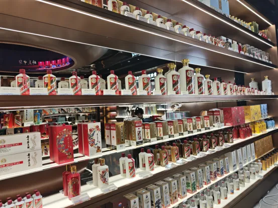 市场调研 | 飞天茅台调价观察:市场“静水流深”,终端“服务战”悄然打响