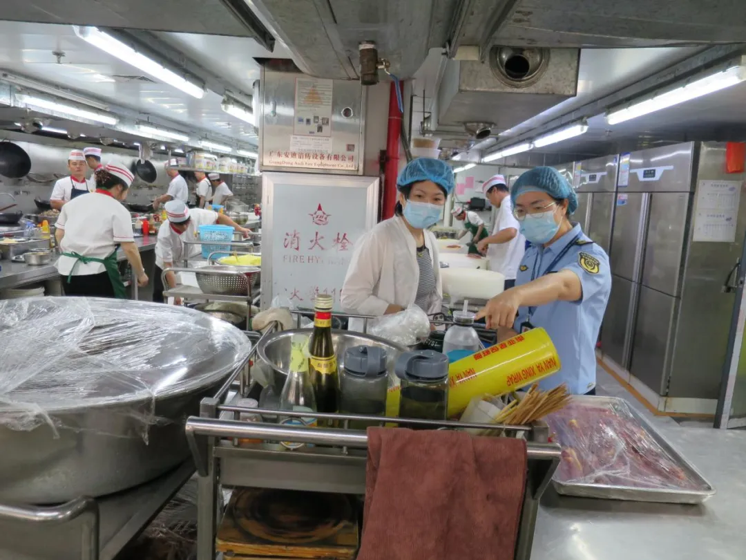 守护清明舌尖安全 市市场监管局在行动