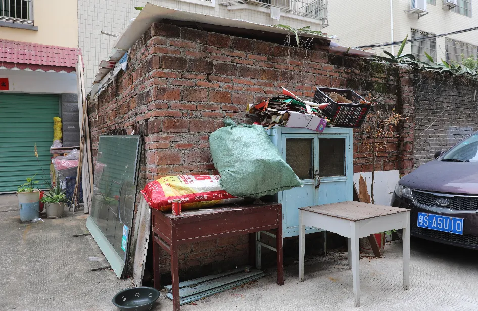 【城市文明建设】小区杂物乱堆、市场占道经营……这些文明“绊脚石”该清一清了