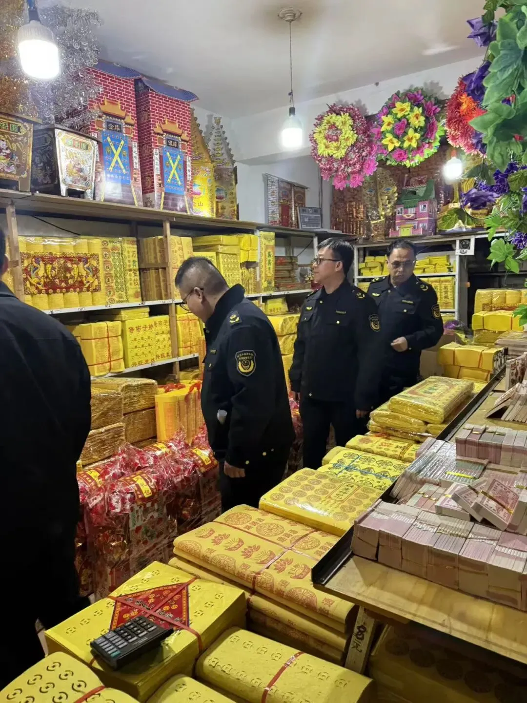 清明护安 监管护航——牙克石市市场监督管理局开展清明节前殡葬领域专项检查