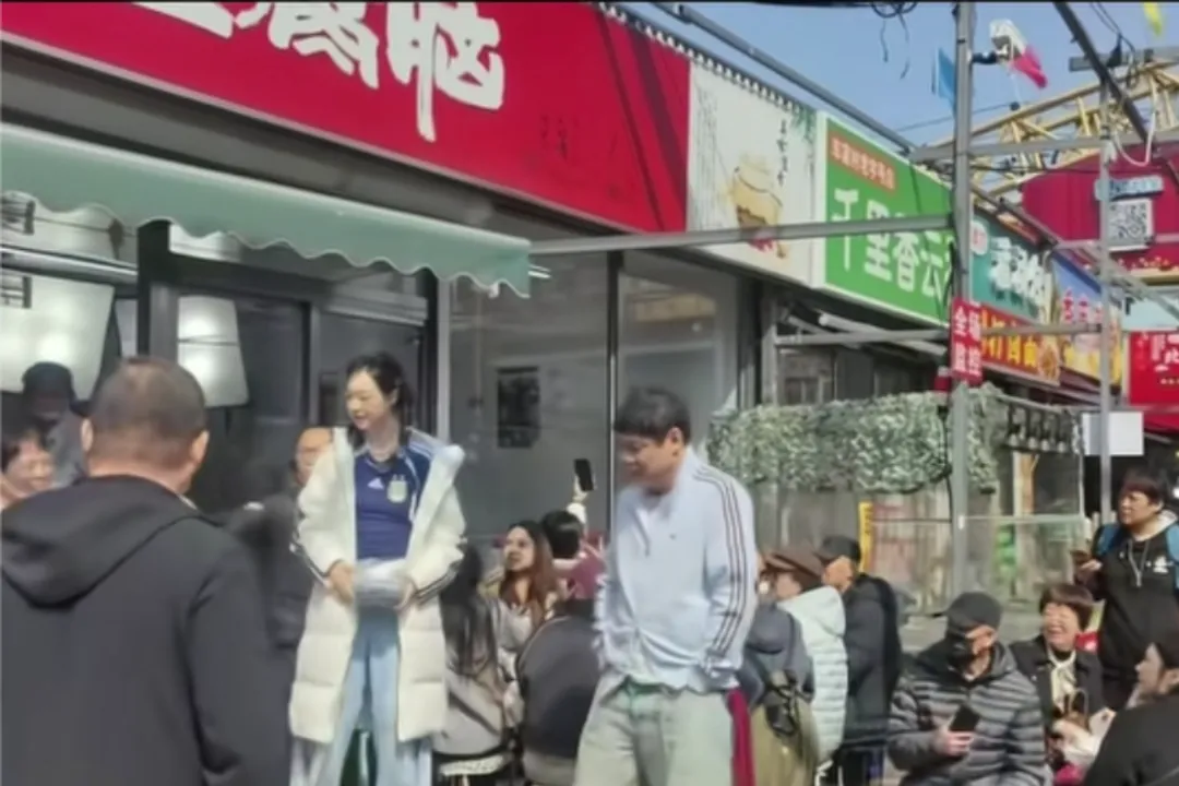 就在大湾市场!都谁偶遇了他们啊?