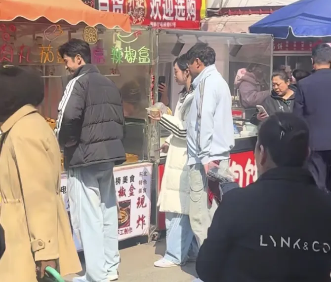 就在大湾市场!都谁偶遇了他们啊?