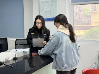 浔阳区市场监管局“你送我检”便民服务点开展校园食材专项快检行动