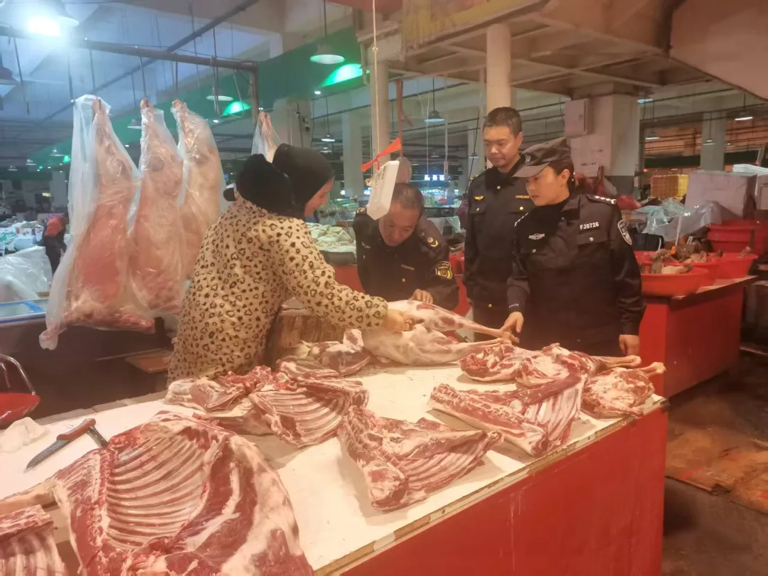 环食药大队联合市场监督管理局开展肉制品安全专项检查 筑牢食品安全防线