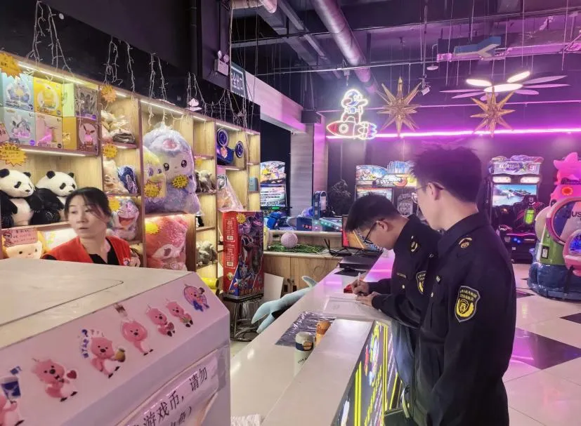 兴县文化市场综合行政执法队开展清明节前文化市场安全生产专项检查