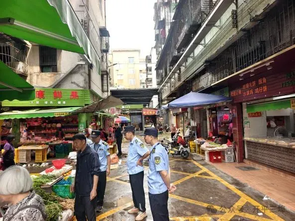 开平这些市场乱搭乱建、摊贩占道?!整治…