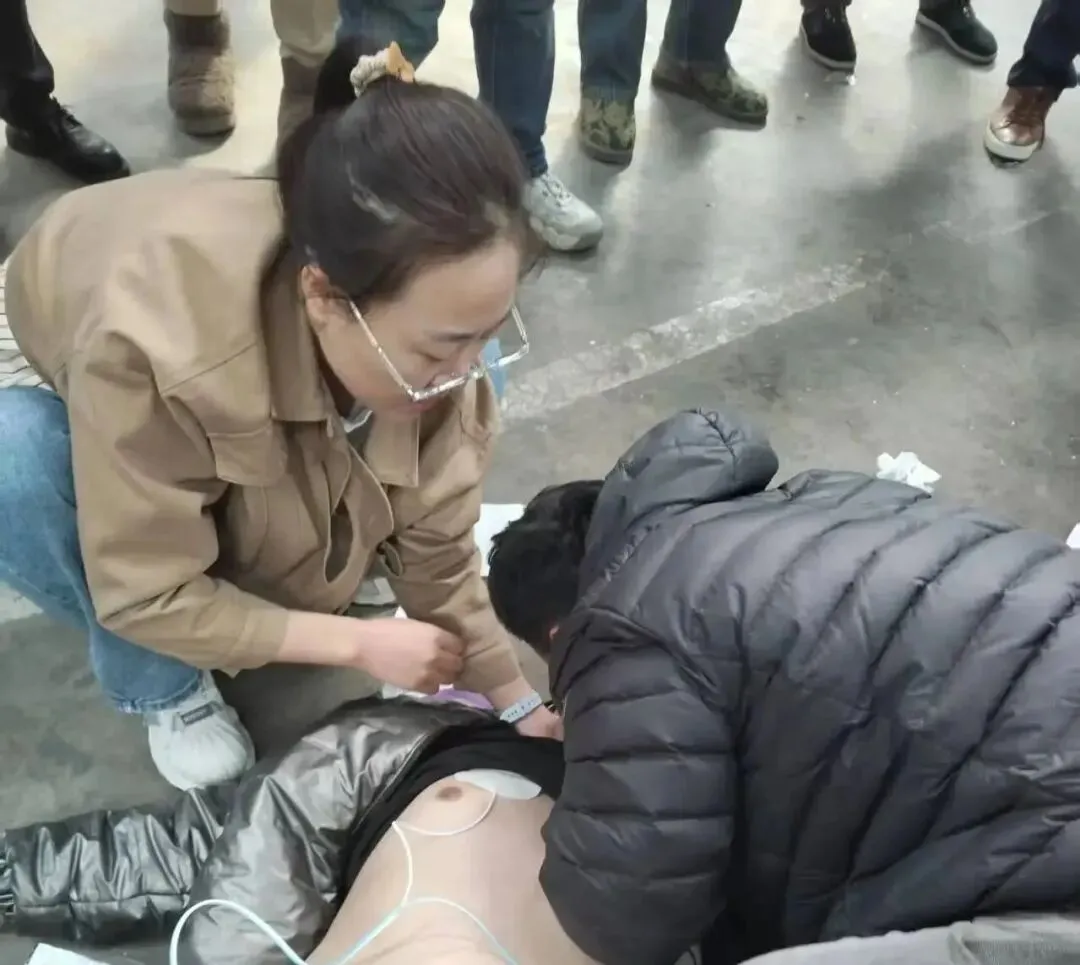 生死竞速4分钟!运达市场突发的这一幕,他们赢了!