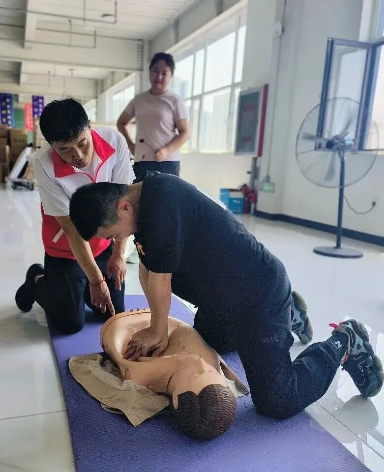 生死竞速4分钟!运达市场突发的这一幕,他们赢了!