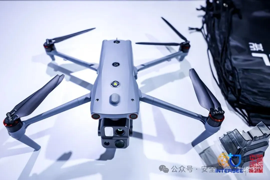 “全灾种、大应急”和“万亿级”蓝海市场背景下的航空应急救援体系