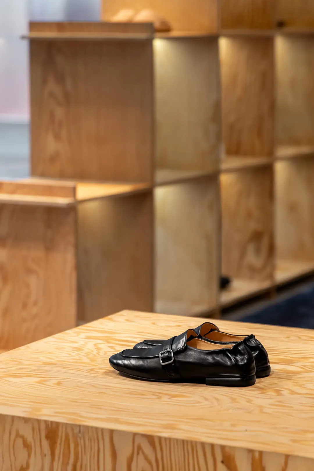 这意大利「制鞋专家」拒绝营销,但关注的人反而越来越多?