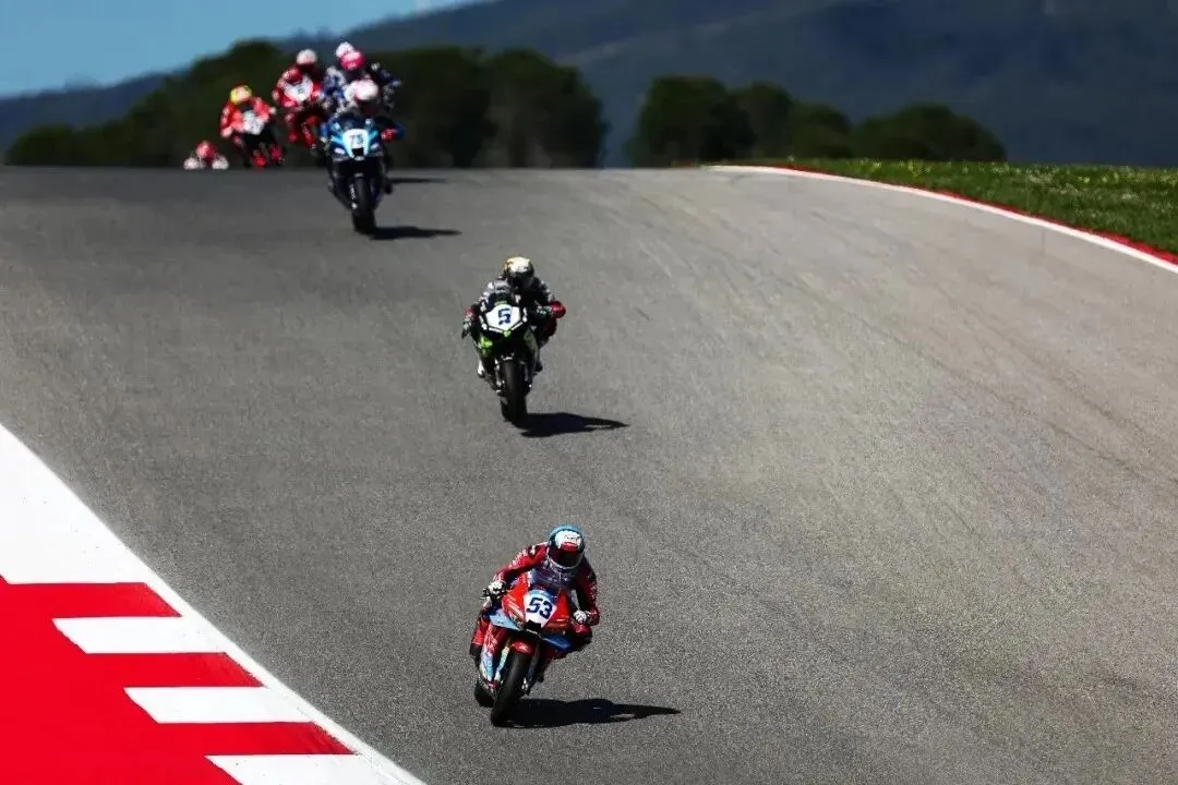 当世界冠军遇上万亿市场:中国摩托,为何被禁限摩困住了手脚?