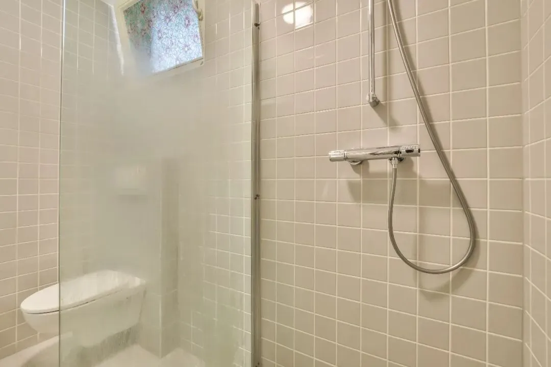 新中产崛起,消费升级如何重构千亿淋浴房市场?