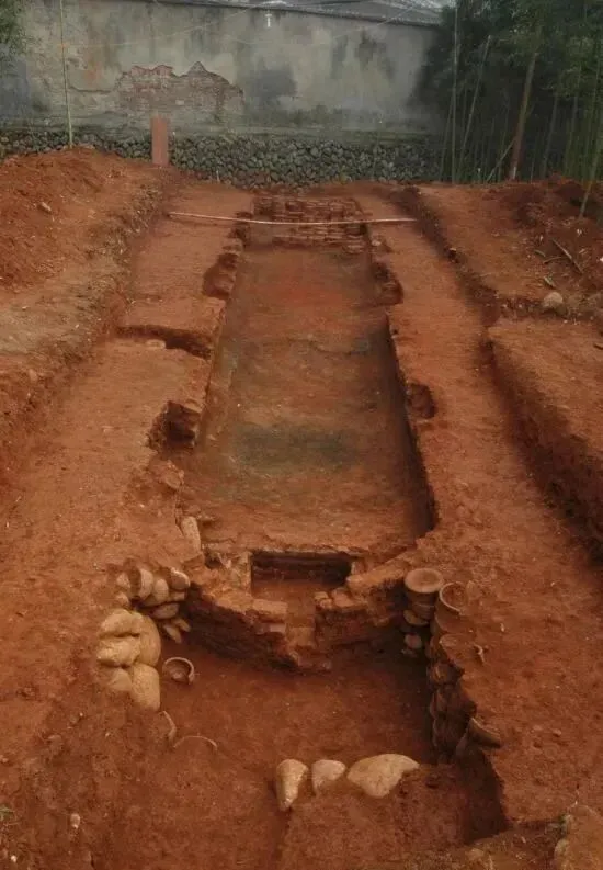 神秘的黑胎青瓷,古玩市场的黑马