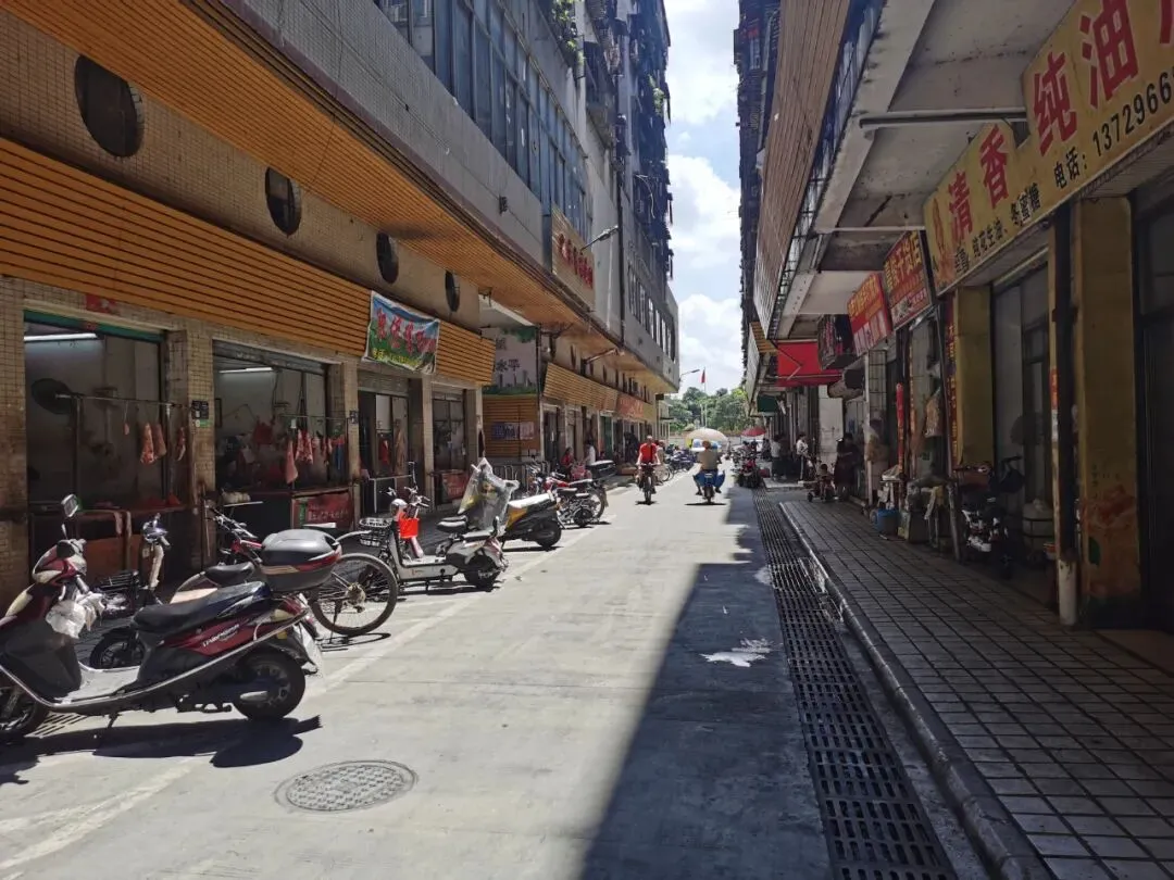 下班~~我想去佛冈市场买菜!