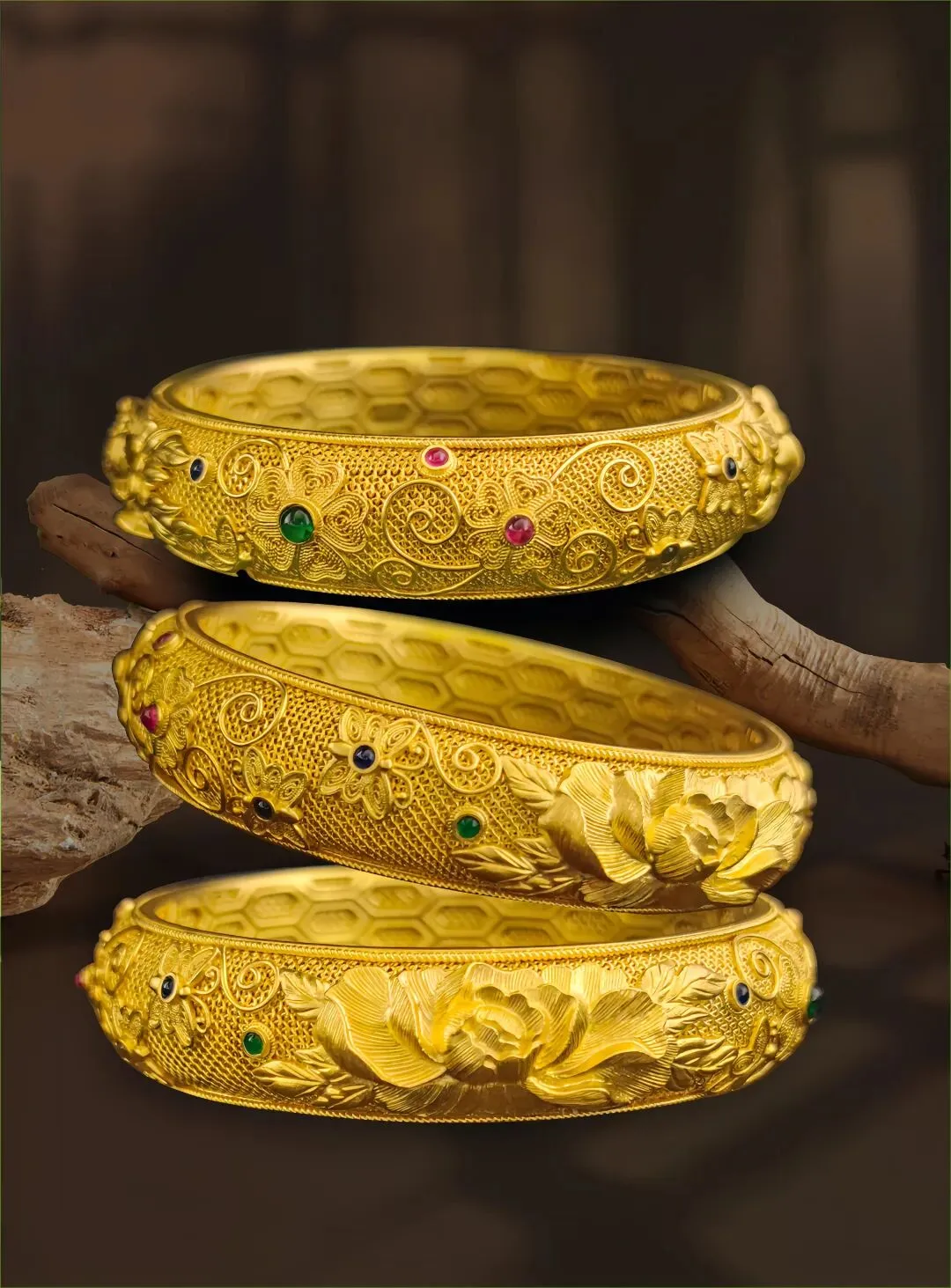 19._女子丢弃过时金项链,多年后市场爆炒,她悔不当初