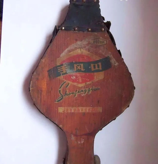 五十年代6种老物件,图2市场值上万元,后三个你还知道吗?