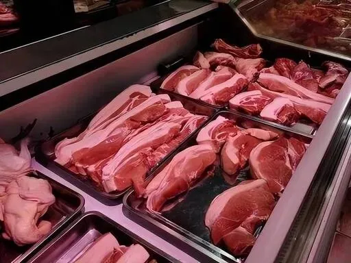 猪贱蛋愁:农产品市场的双重寒冬,抄底还是陷阱?