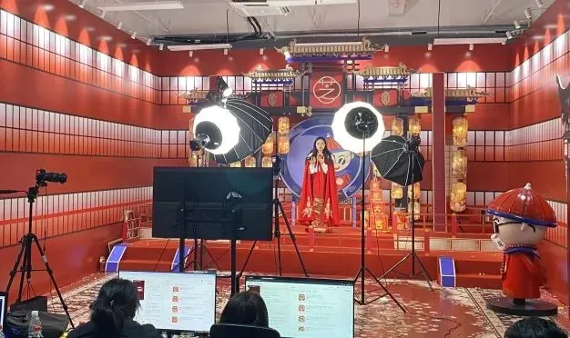 3天学会AI短视频+同城直播获客!让你的餐厅从 “等客上门” 到 “天天排队”!