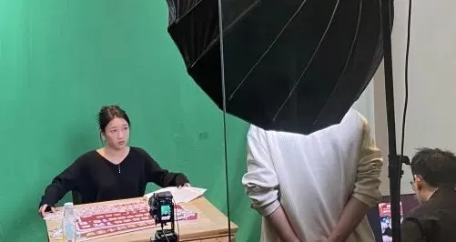 3天学会AI短视频+同城直播获客!让你的餐厅从 “等客上门” 到 “天天排队”!