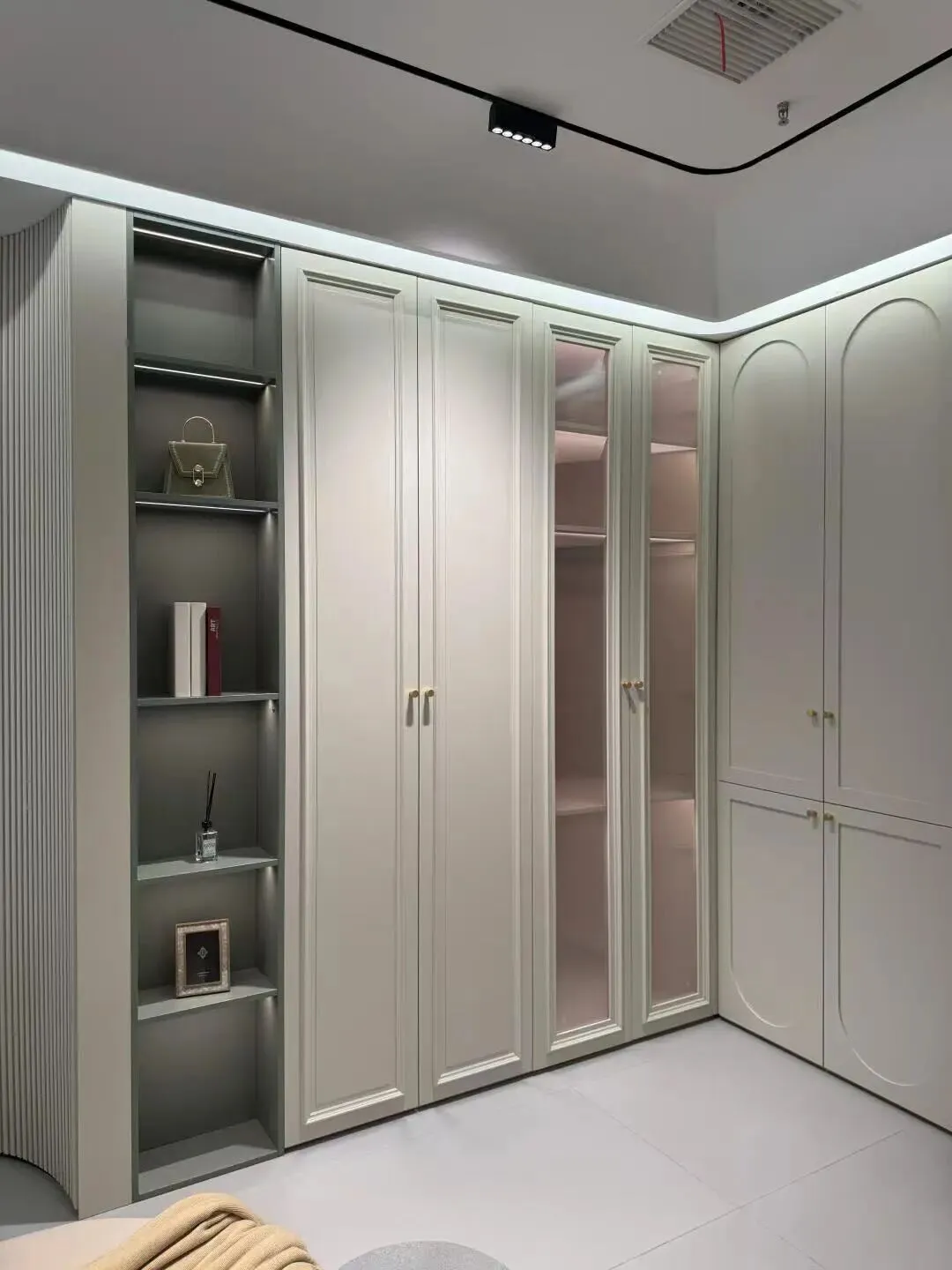 长春实木油漆全屋定制企业:市场竞争力提升策略深度解析