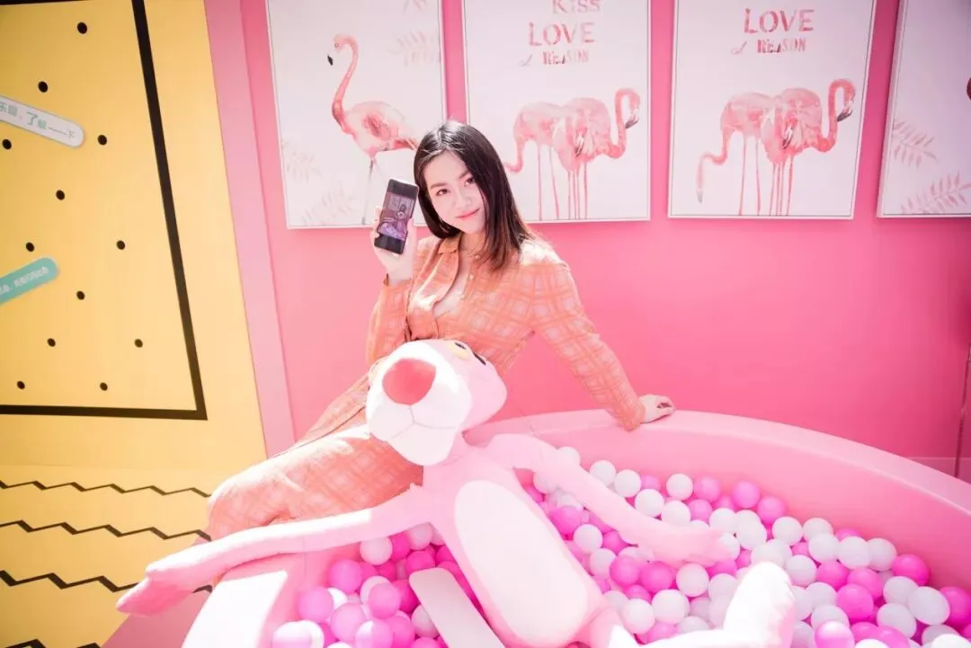 年轻人营销这么玩!跟随OPPO R15玩转奇趣乐园