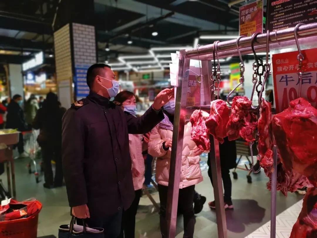 市场监管人齐奋战,守护群众“安全”年