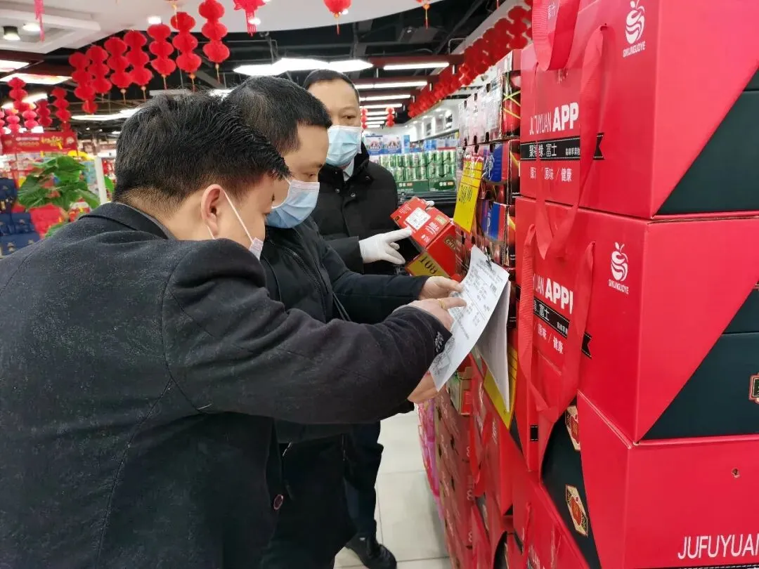 市场监管人齐奋战,守护群众“安全”年