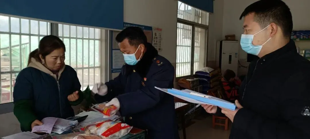 市场监管人齐奋战,守护群众“安全”年