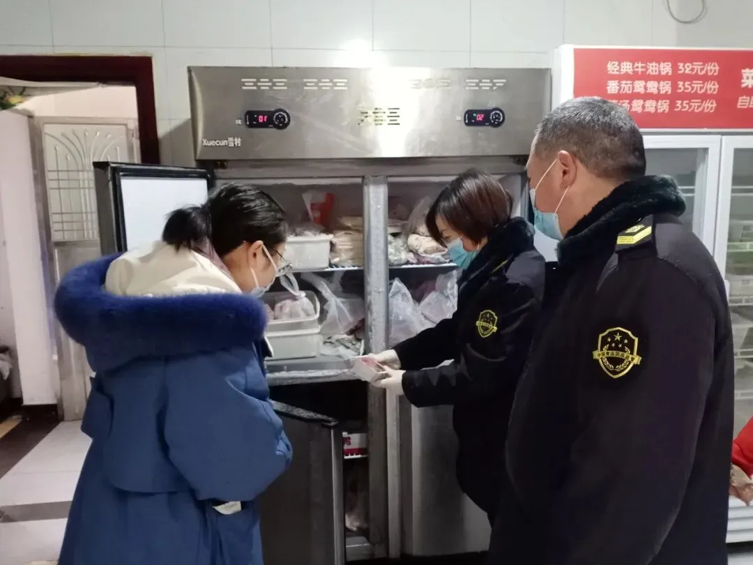 市场监管人齐奋战,守护群众“安全”年