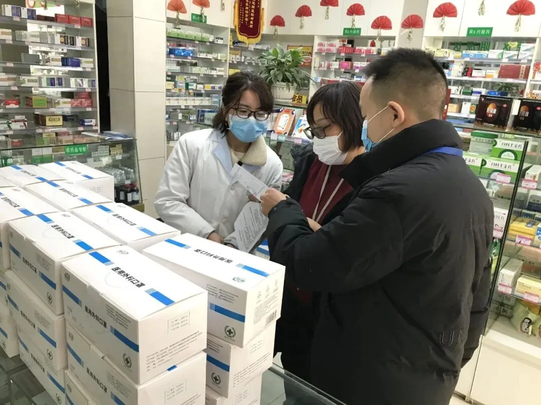 市场监管人齐奋战,守护群众“安全”年