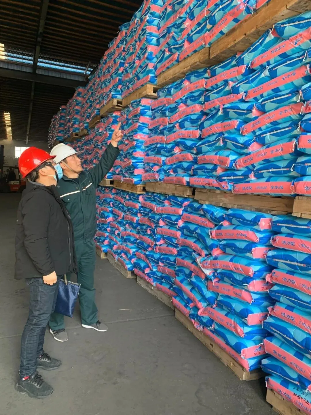 市场监管人齐奋战,守护群众“安全”年