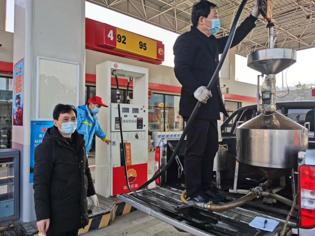 市场监管人齐奋战,守护群众“安全”年