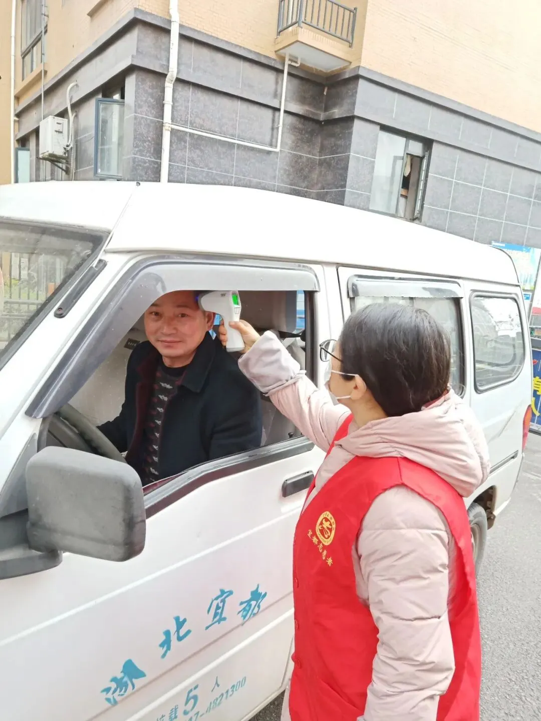 市场监管人齐奋战,守护群众“安全”年