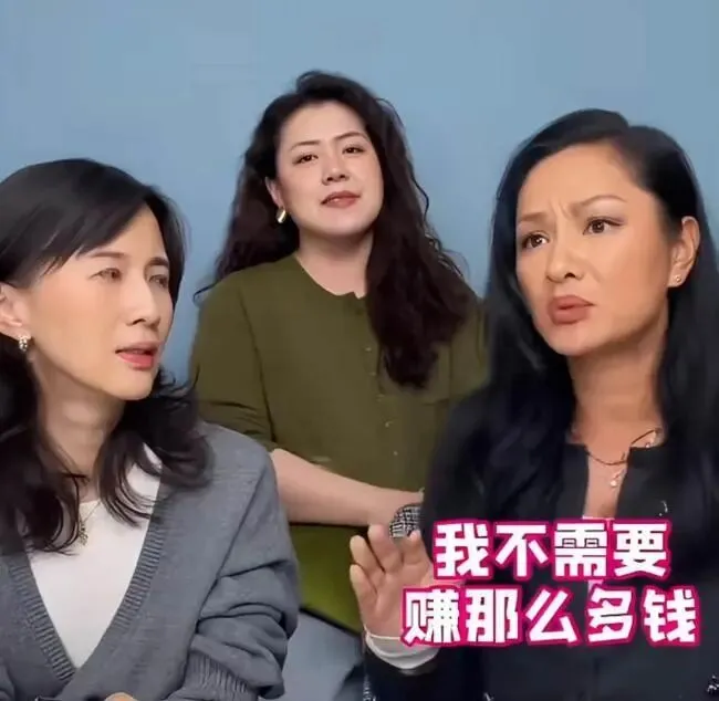 54岁瞿颖零营销翻红,49岁李心洁再战江湖:那个年代偶像的含金量,正在血洗内娱