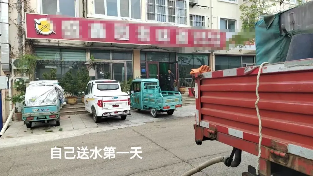 卖车那天,我在威海二手车市场门口站了半小时没进去.