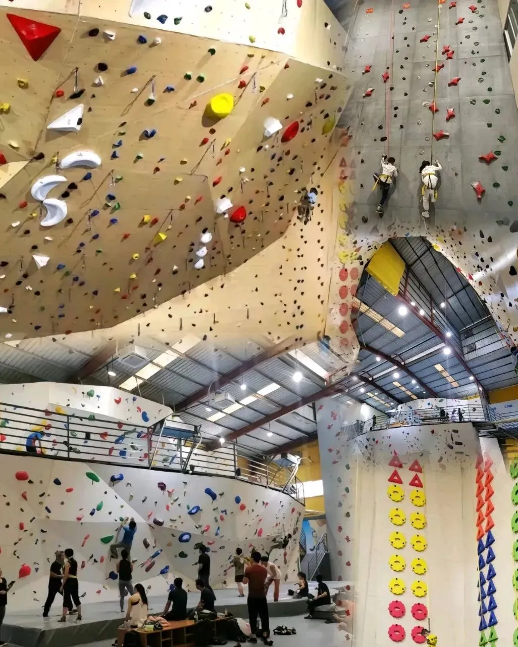 河源源城万达东江城营销中心新开一家10000平方综合运动馆!即将开业!(登记尊享首年免费)恒温游泳!健身!篮球羽毛球网球保龄球!