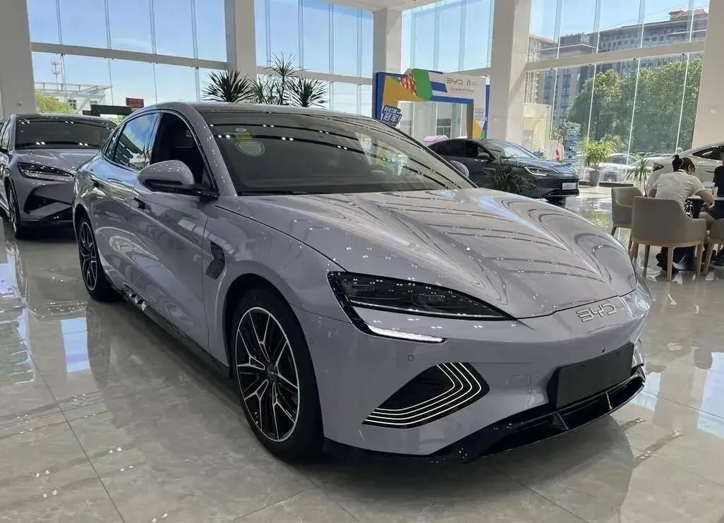 五位销售聊比亚迪闪充,客户最关心哪些车能用得上