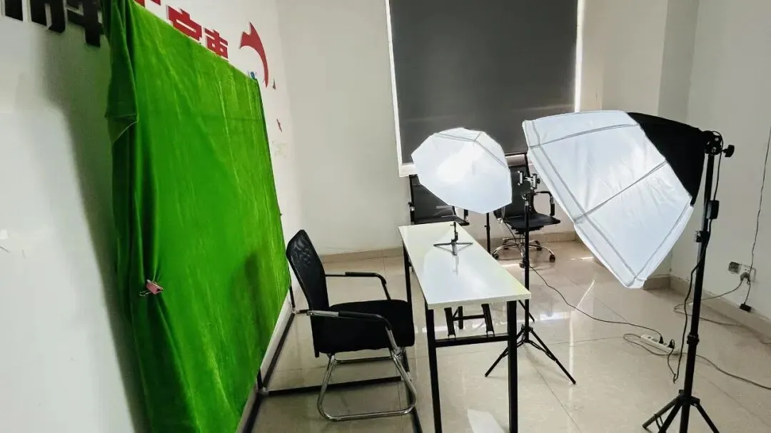 高标准实训全新亮相!筑牢电商、互联网营销、AI人才培养硬支撑