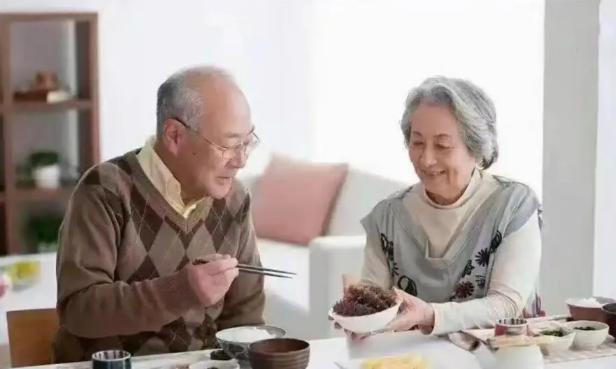 86岁教授相亲求生子!深度起底银发情感市场令人咋舌的真相