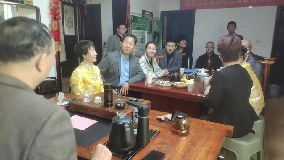 会客厅文化与三弦营销理论中那条更靠近