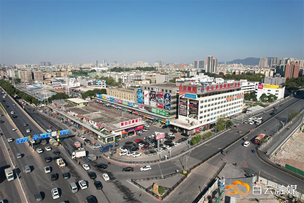 张雪机车“一战封神”,有广州白云摩配市场的硬核助攻