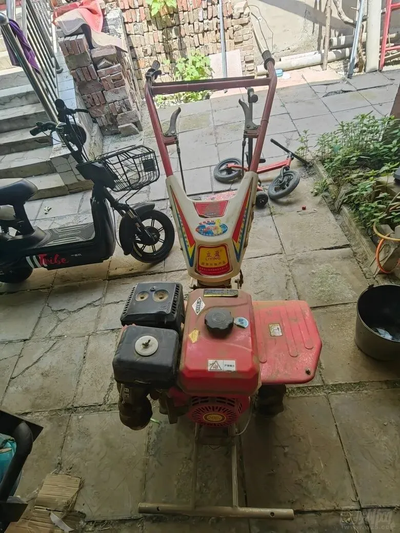 【二手市场】电气两用电饼铛/牛油锅底料/冷饮操作台/餐饮店设备/四角伞/双人床 单人床…